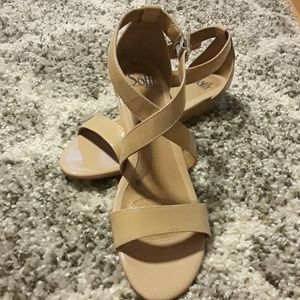 Sofft Tan Wedges